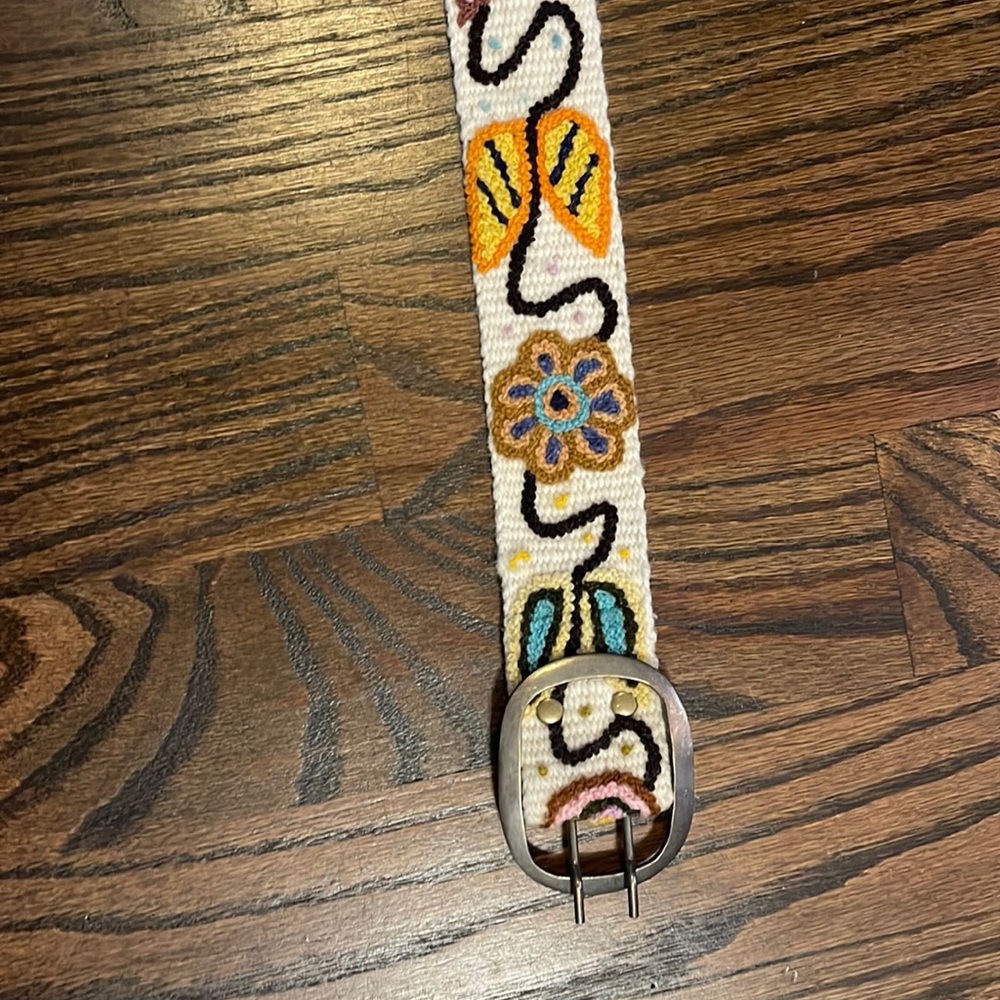 Woven belt size small